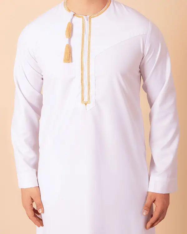 White Omani Thobe with Golden Embroidered Placket & Tassel - Image 4 - Ruby Online