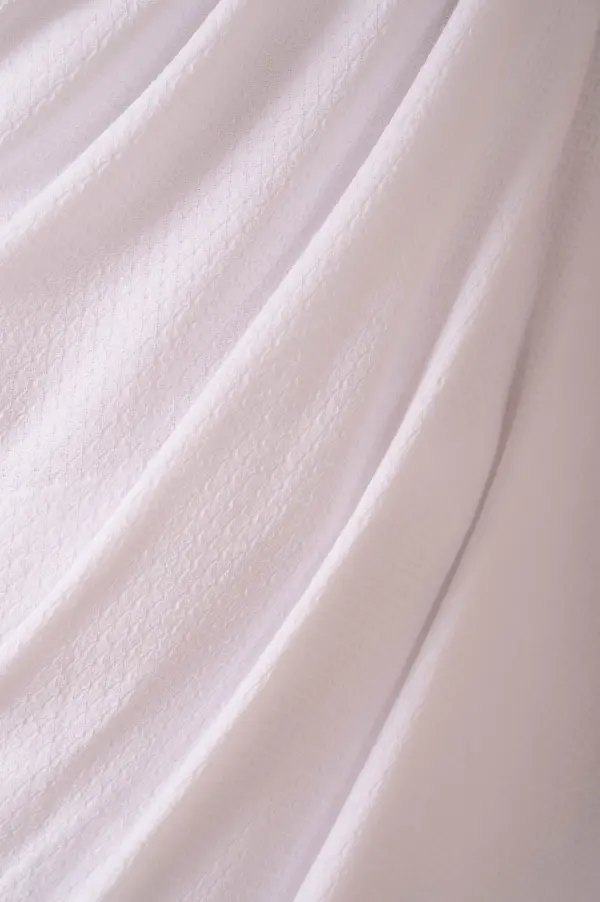 Premium Men’s Pure White 2-Piece Ihram Set for Hajj & Umrah — 46″×92″ (Free Size) — Ultra-Soft Cotton/Towel - Image 3 - Ruby Online