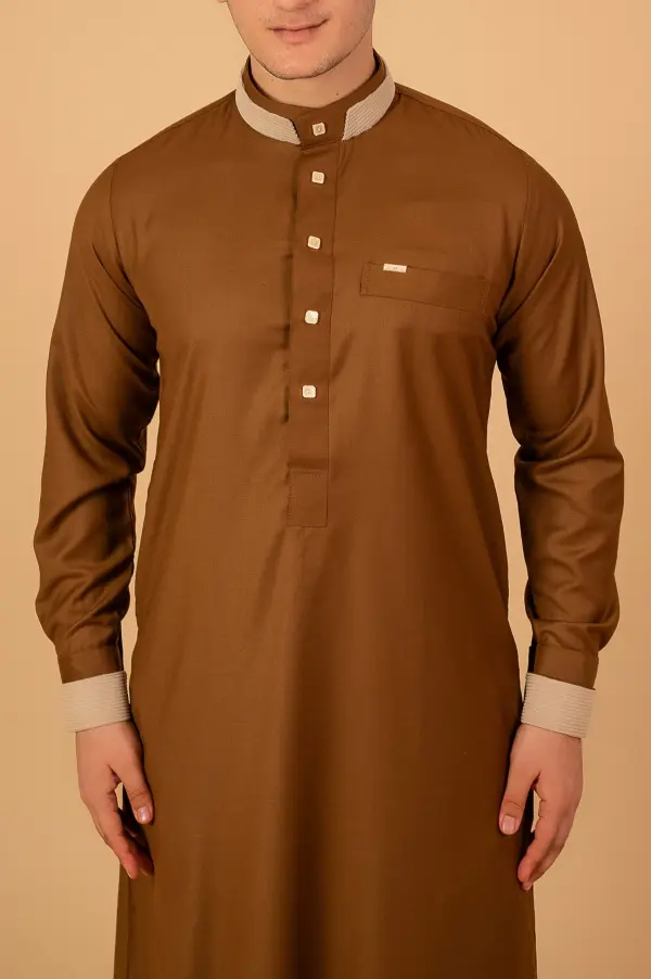 Copper Brown Contrast Collar Thobe – Modern Buttoned Men’s Islamic Wear - Image 3 - Ruby Online