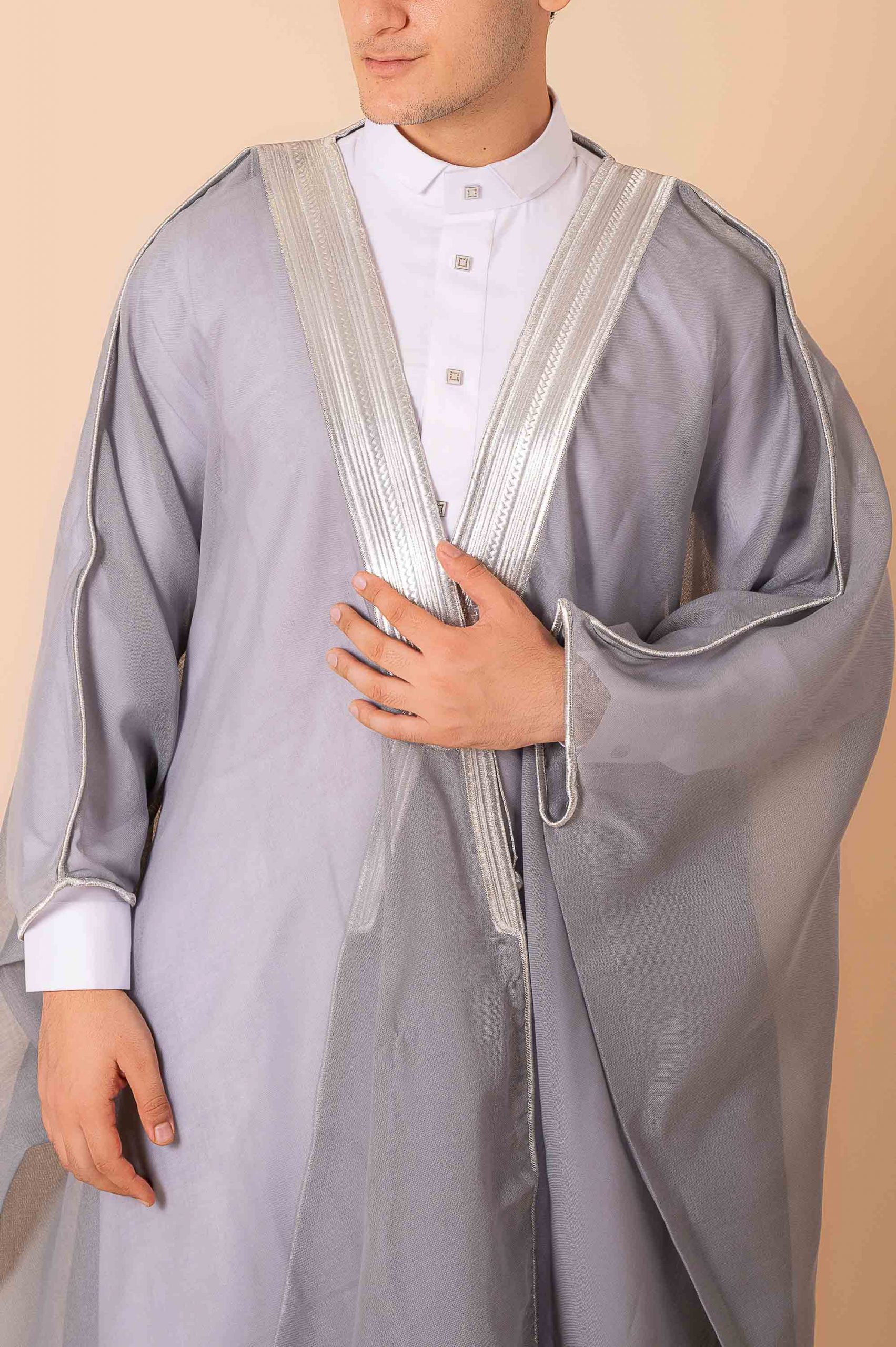 Elegant Grey Arabic Bisht for Men with Silver Zari Edge Embroidery – Premium Lightweight Open-Front Cloak - Image 8 - Ruby Online