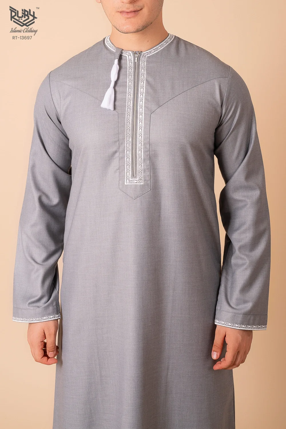 Light Grey Omani Thobe with White Geometric Embroidery & Tassel - Image 4 - Ruby Online