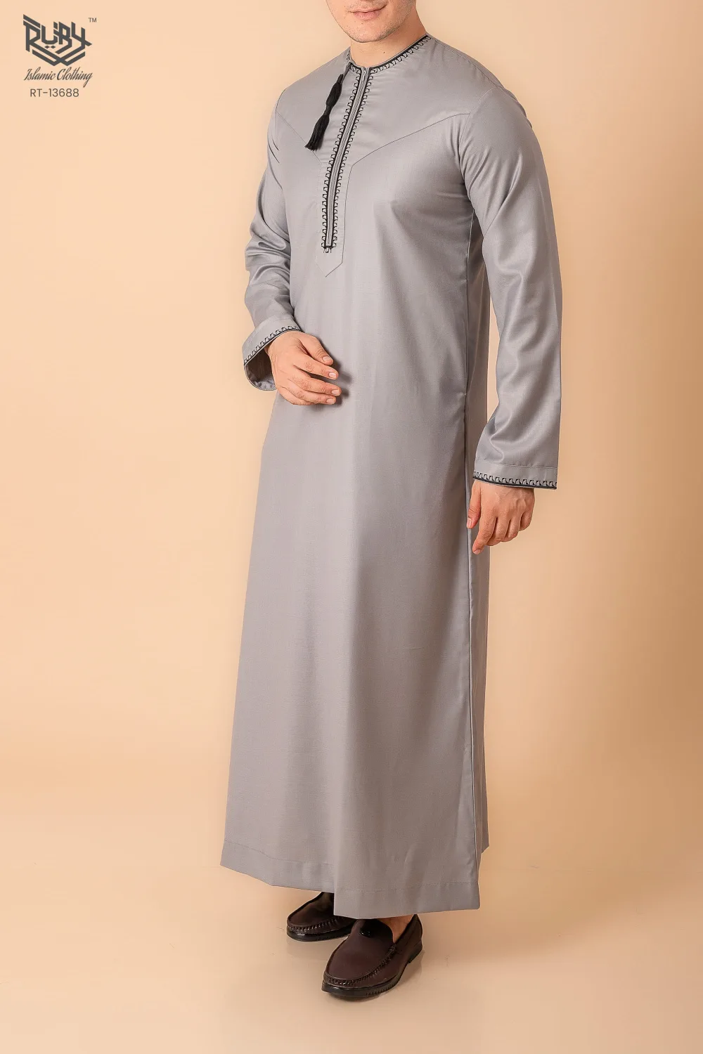 Light Ash Grey Omani Thobe with Black Loop Embroidery & Tassel - Image 3 - Ruby Online