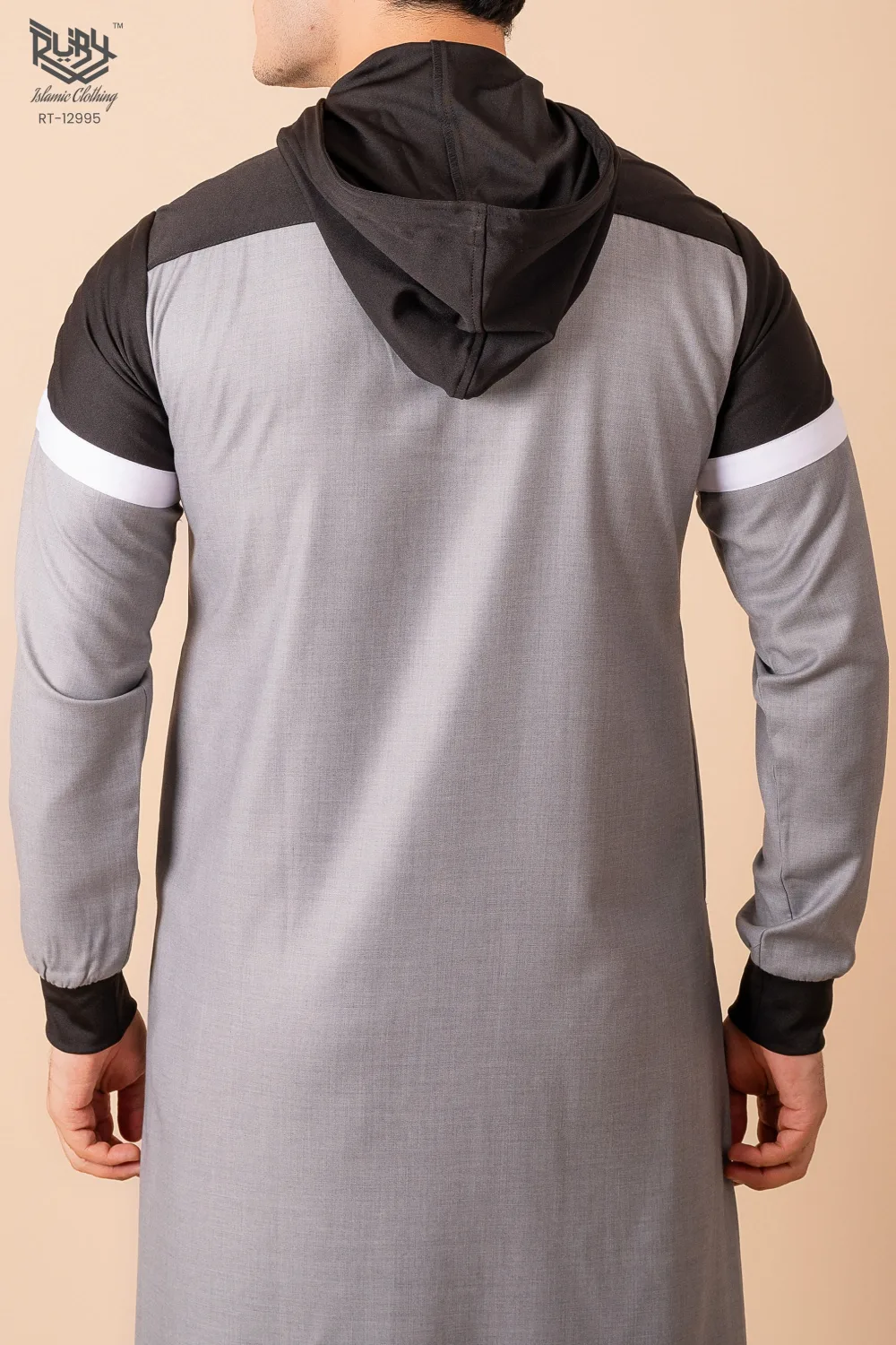 Men’s Light Grey Hooded Thobe with Black Panel & White Stripe Design - Image 5 - Ruby Online