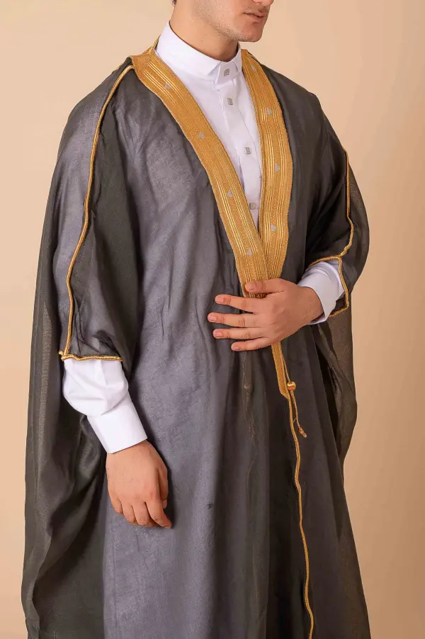 Luxury Dark Grey Arabic Bisht for Men with Gold Zari Edge Embroidery – Premium Lightweight Open-Front Cloak - Image 3 - Ruby Online