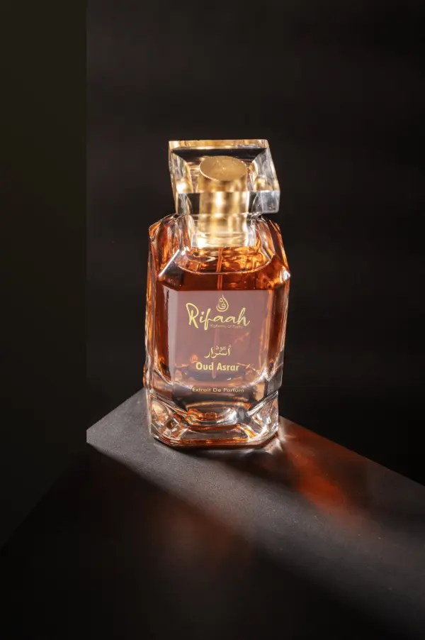 Rifaah Oud Asrar Extrait De Parfum 100ml – Luxury Amber Oud Fragrance in Crystal Glass Bottle - Image 2 - Ruby Online