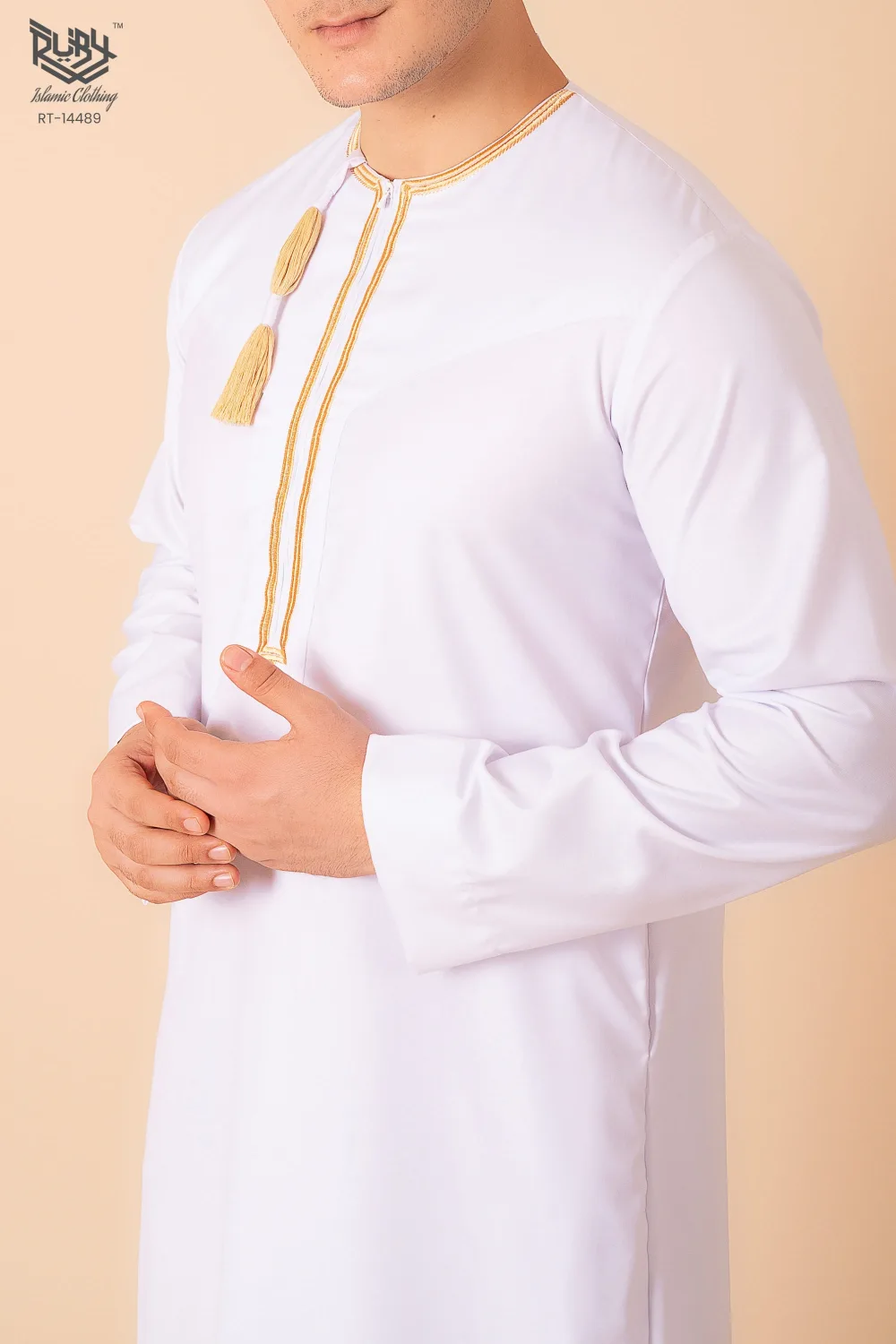 White Omani Thobe with Golden Embroidered Placket & Tassel - Image 5 - Ruby Online