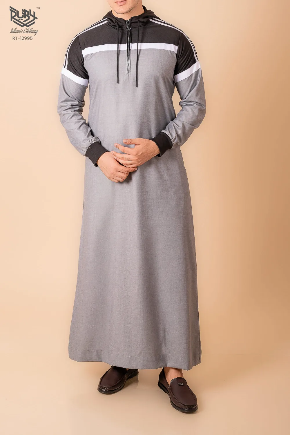 Men’s Light Grey Hooded Thobe with Black Panel & White Stripe Design